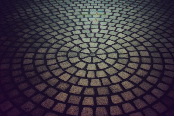 City square tile in the form of a circle