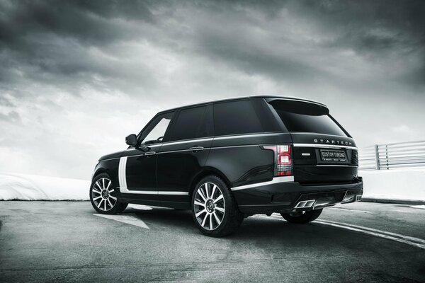 Range rover demonstrates how it looks after tuning