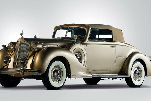 Museum of retro cabriolet reshotka and headlights