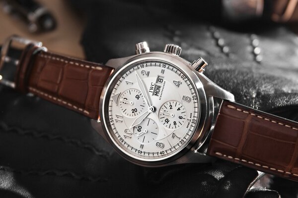 Wristwatches with multiple dials