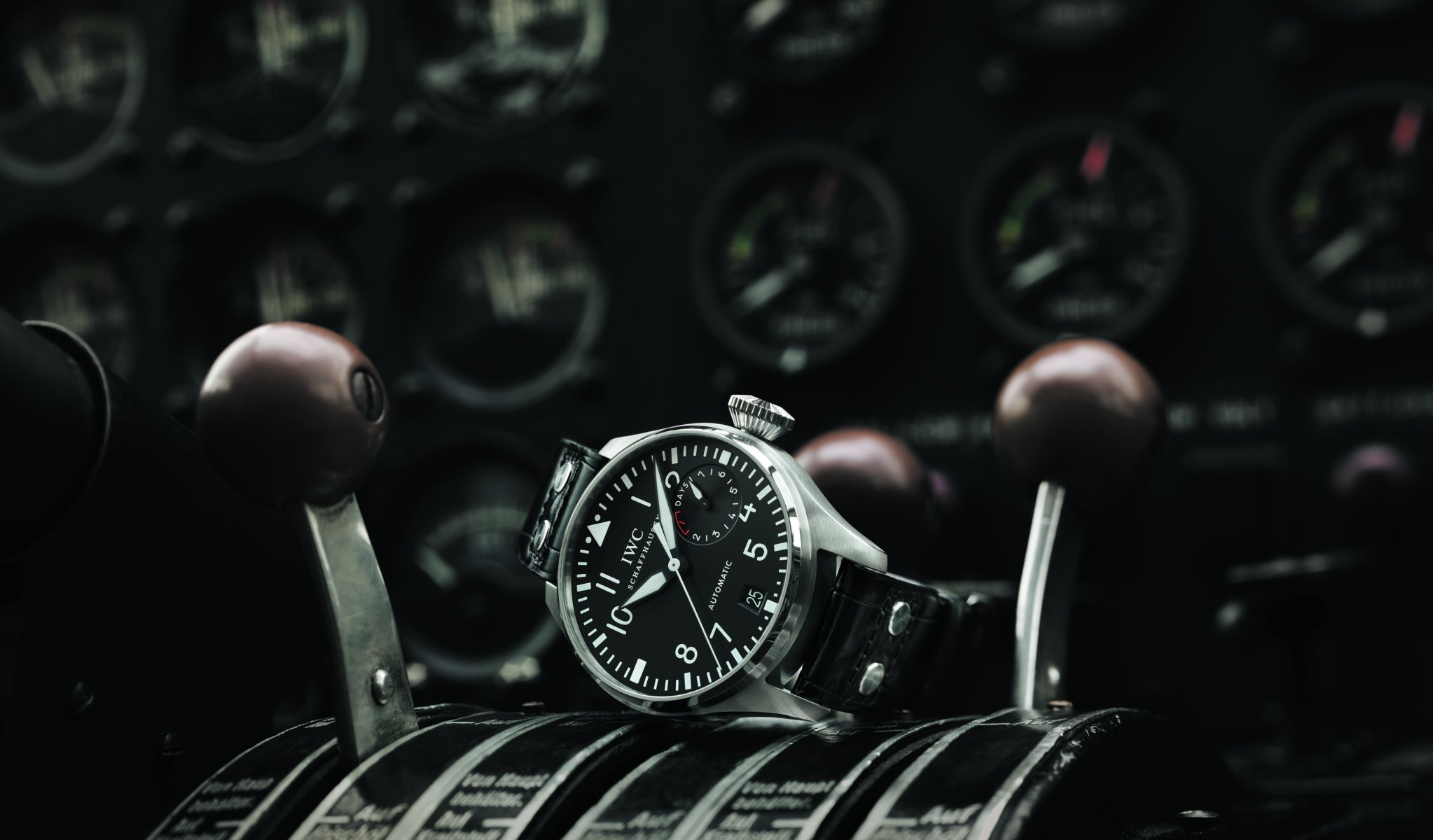 iwc pilot cockpit clock