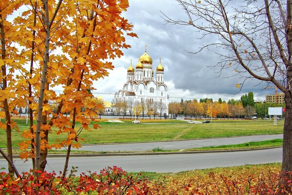 How beautiful the cathedral looks in autumn