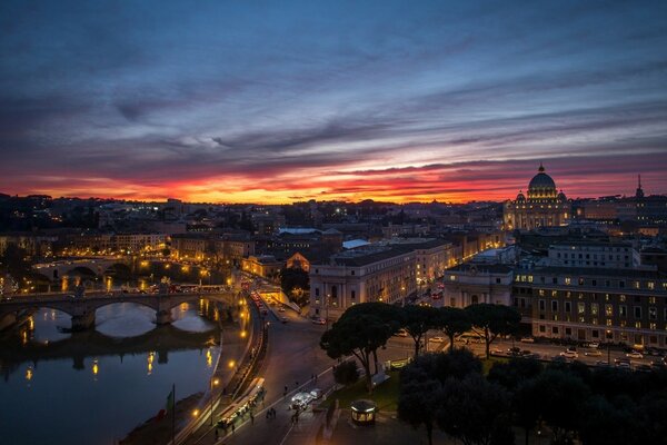 Night Italy. Lights of the Vatican