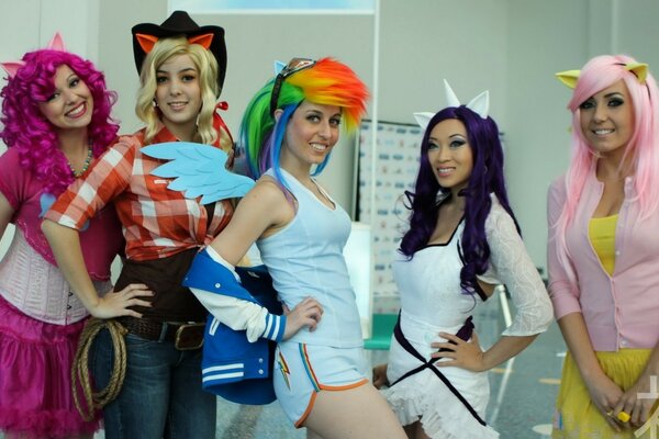 Girls in fancy dress