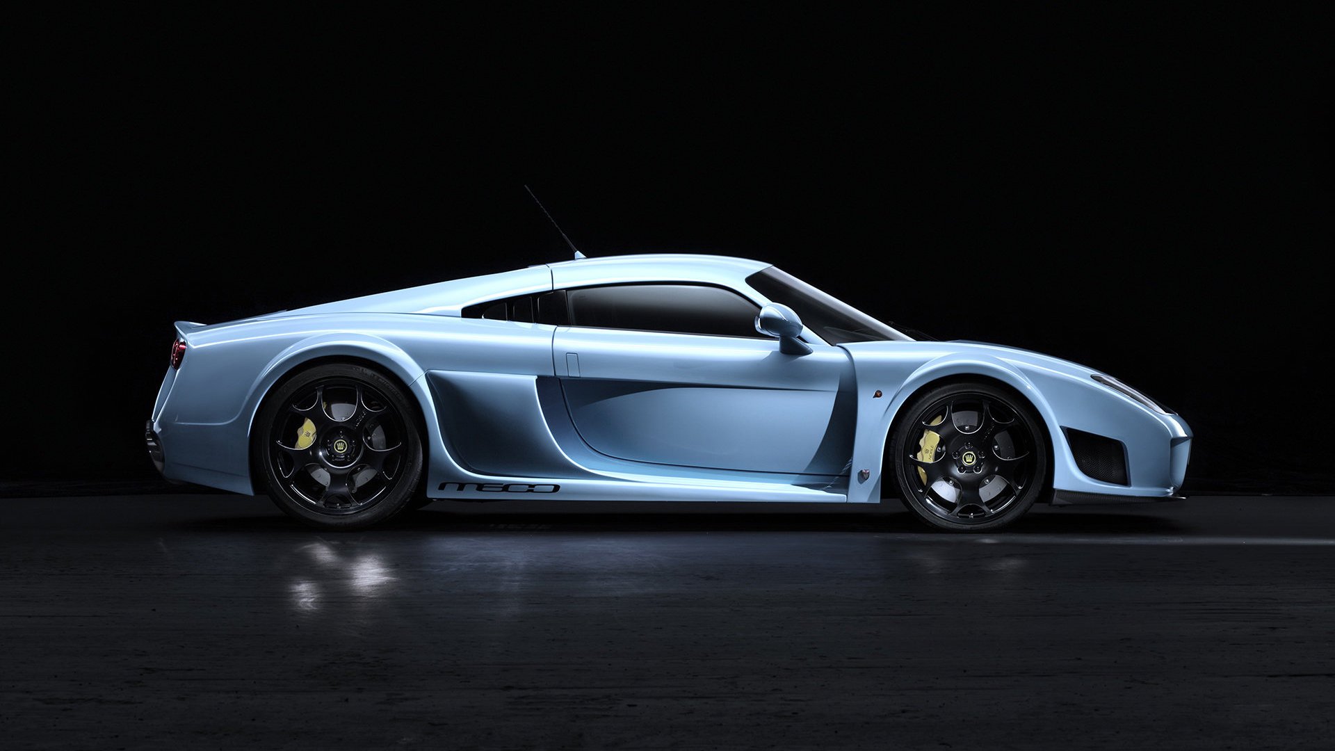 noble m600 blue section background drive