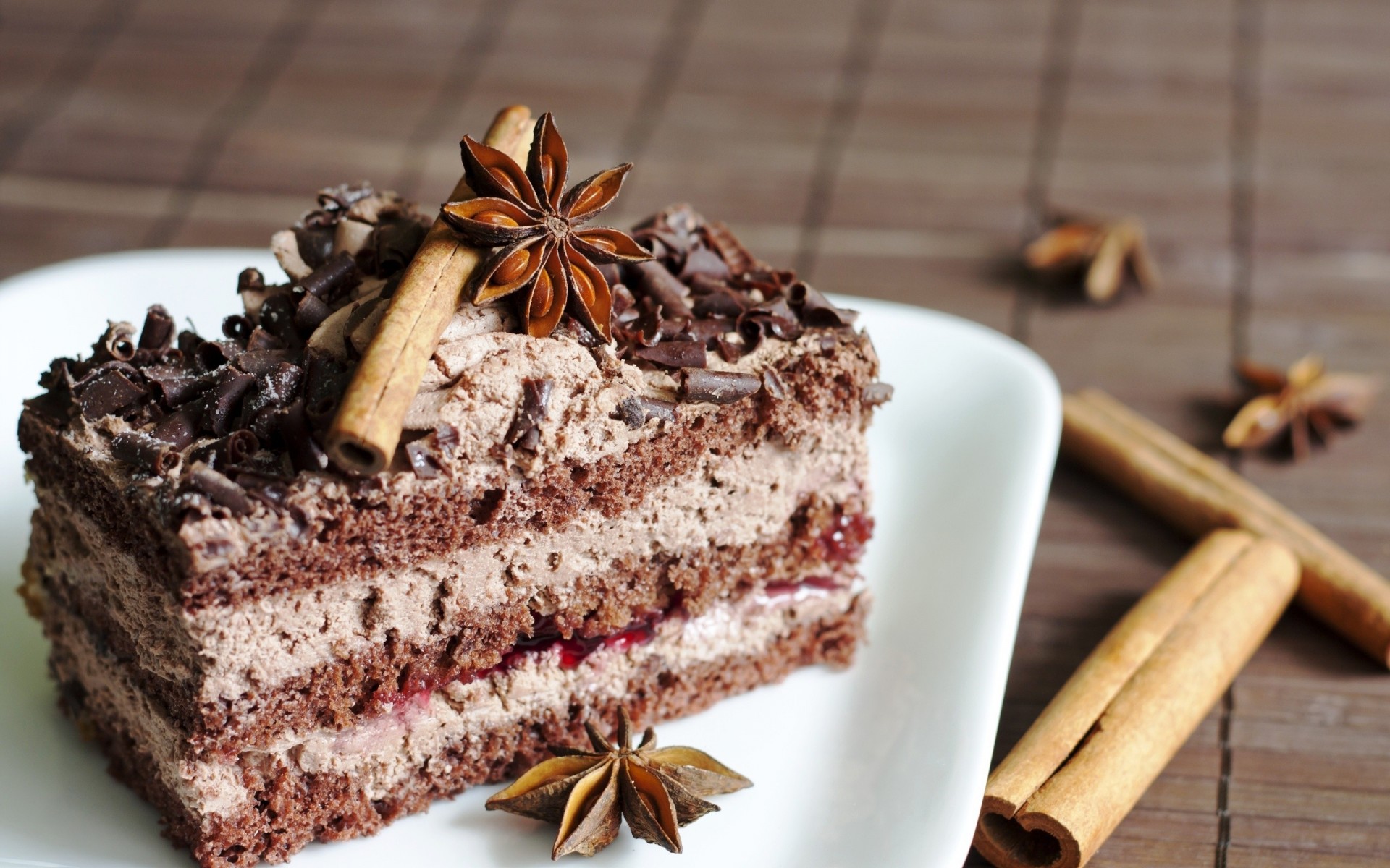 anise chocolate cake cream spices cinnamon