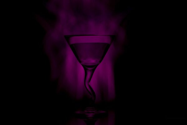 Light wine painting glass
