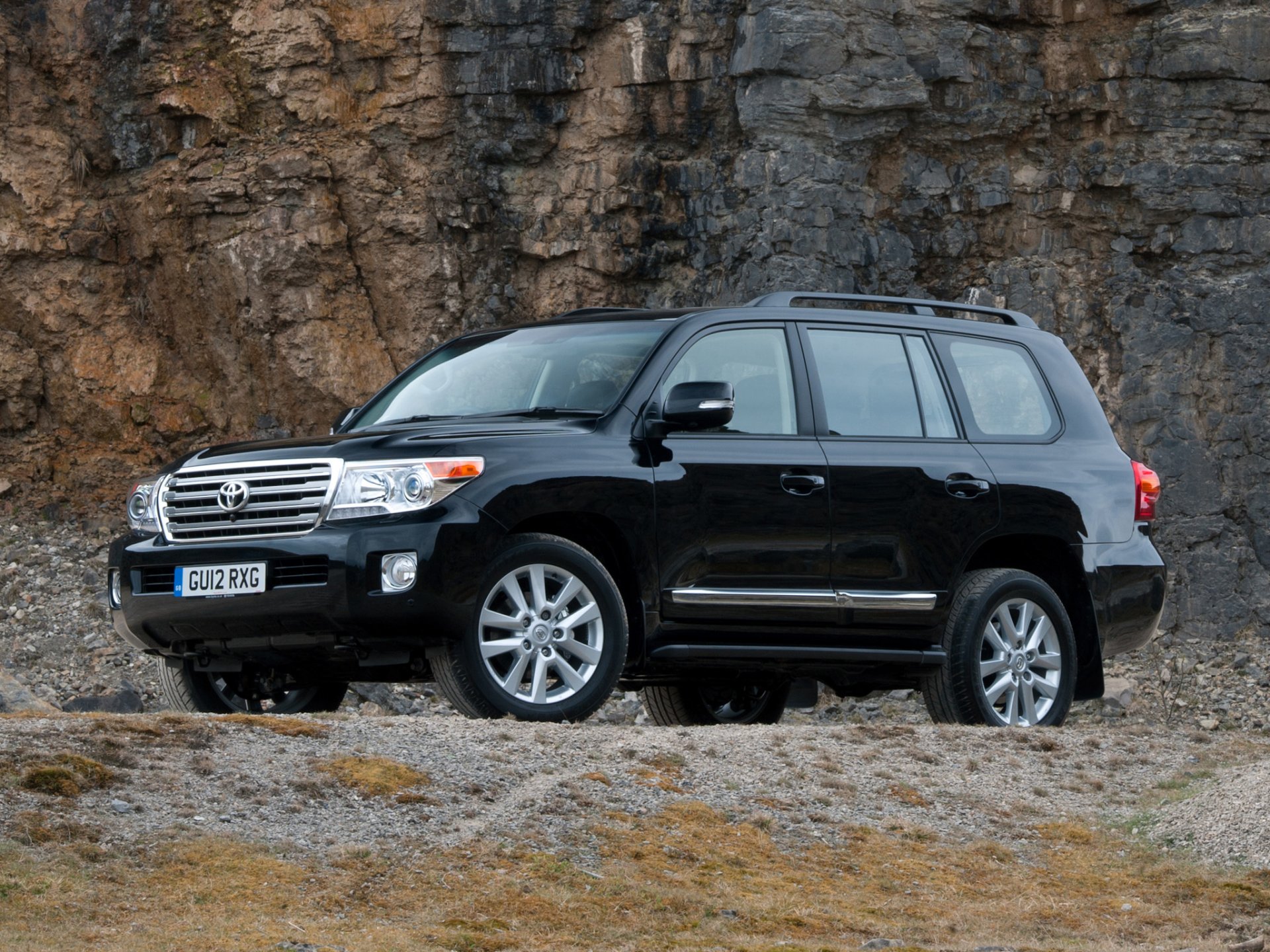 toyota land cruiser v8 uk-spec tlc 200 car auto wallpaper japan toyota land cruiser cruzac tlc 200 wheelbarrow jeep suv england english version