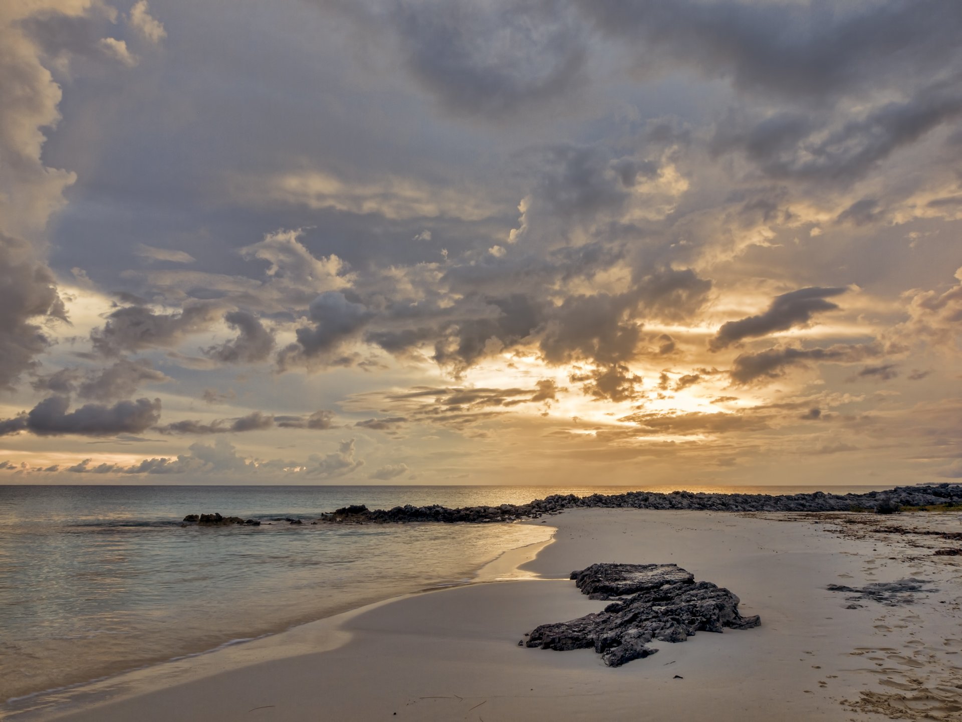 ea beach sand cloud