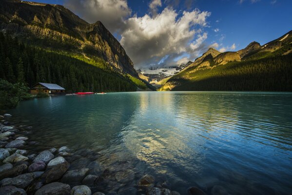 Nature of Canada lake and mountains