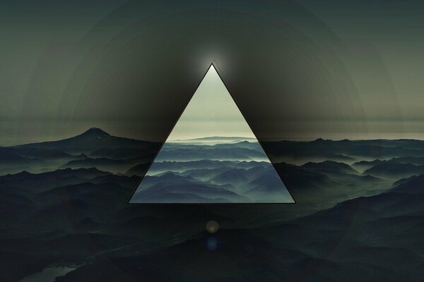 Seeing mountains through a triangle