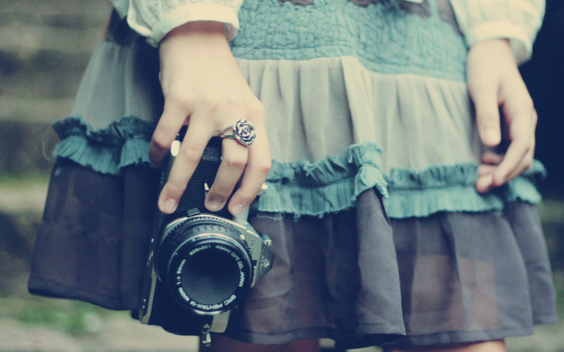 girl aparat close up