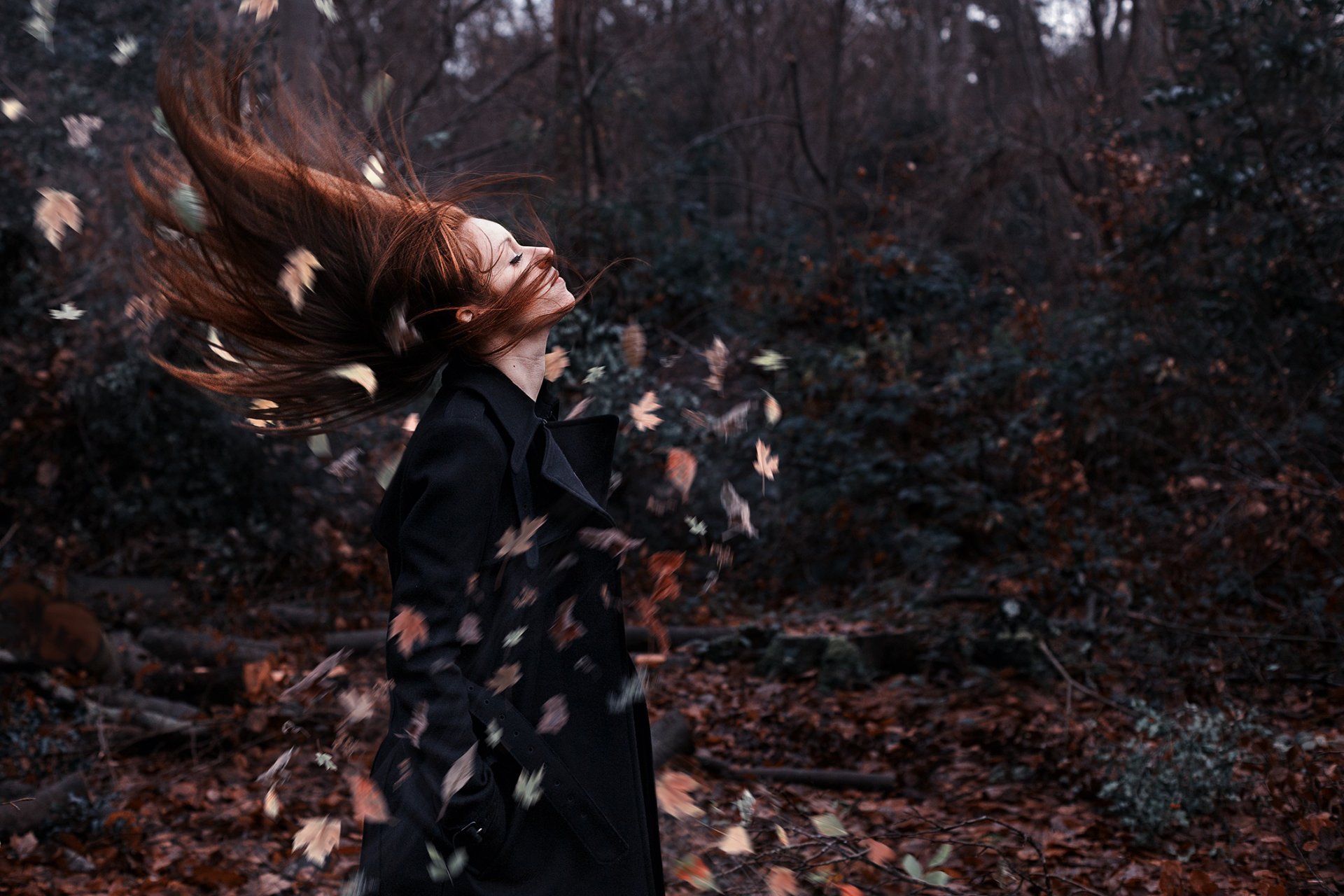 girl wind leaves the situation