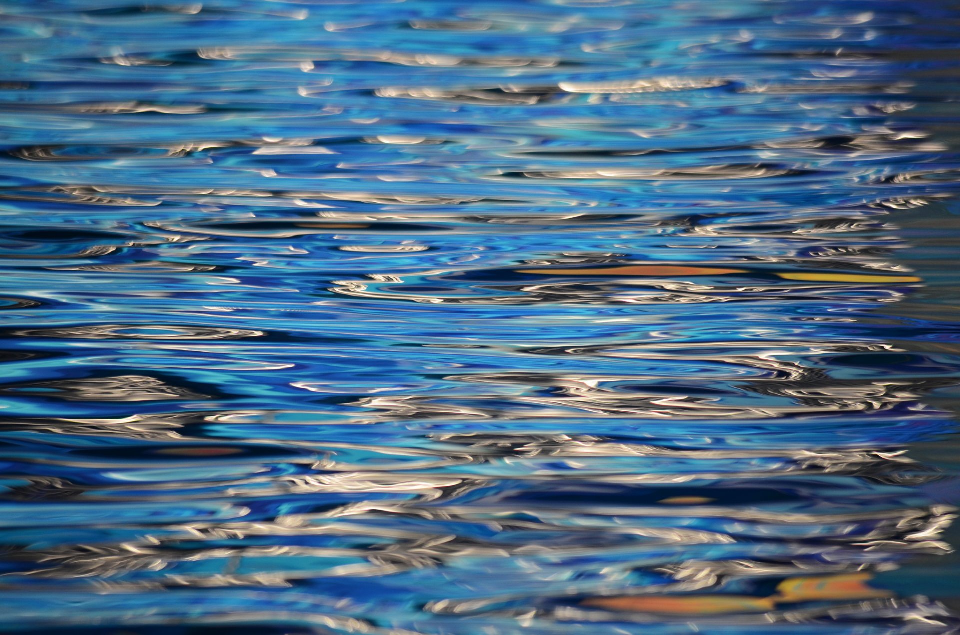 water waves overflows light