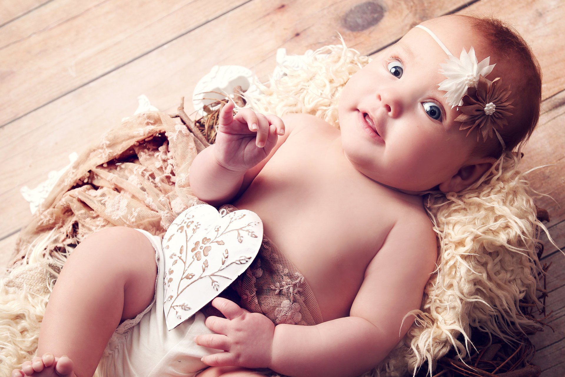 beautiful girl happy baby blue eyes newborn angel funny newborn children heart