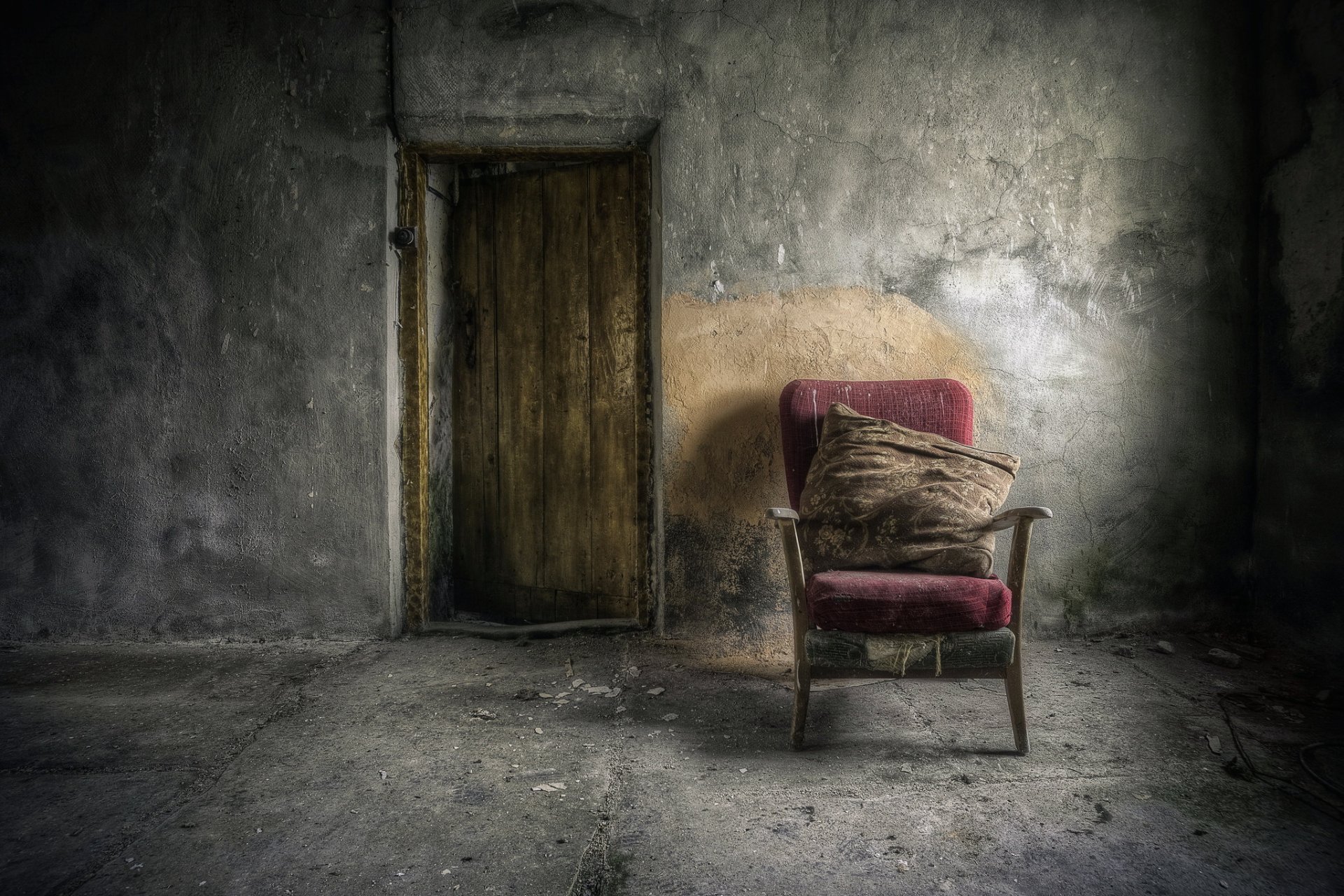 room chair door