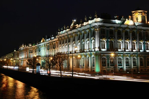 The Hermitage building at night