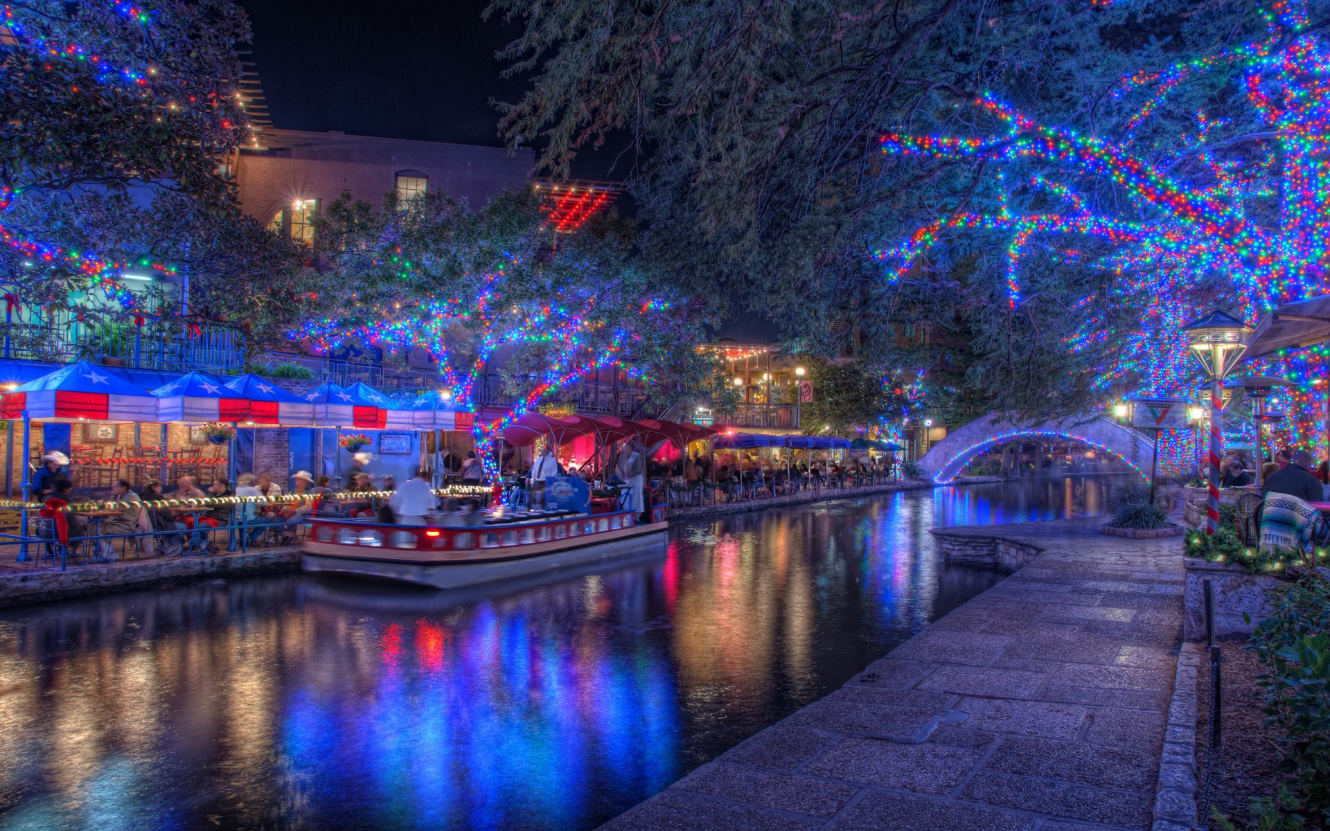 an antonio texas christmas lights holiday night