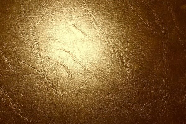 Cracks and shine on Golden skin
