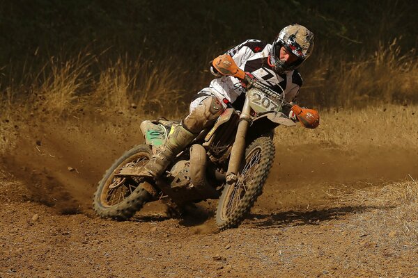 Today, in sports, in a race, a motorcyclist 207 goes overtaking