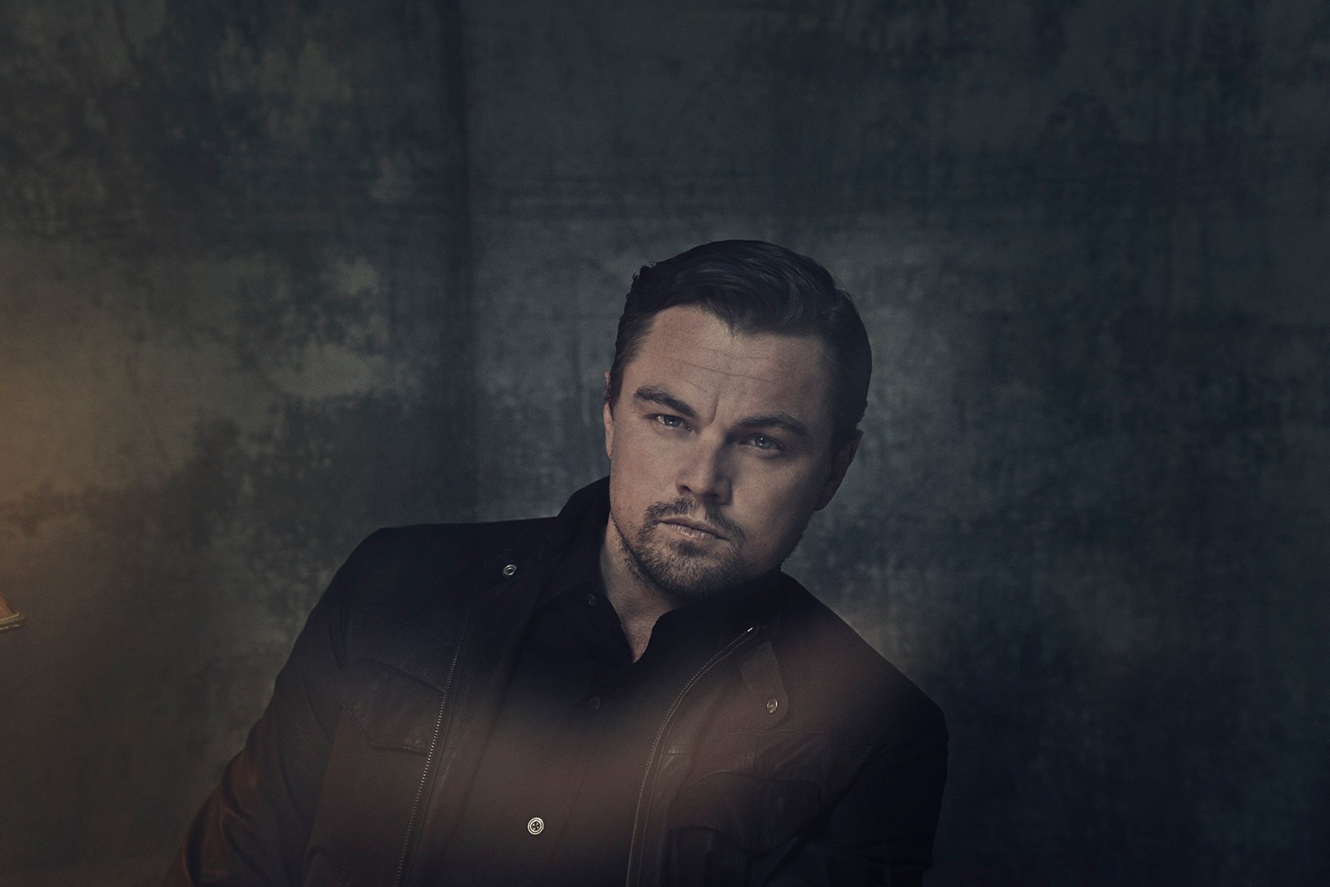 leonardo dicaprio leonardo dicaprio actor photo shoot for the movie the great gatsby 2013 photographer kurt iswarienko