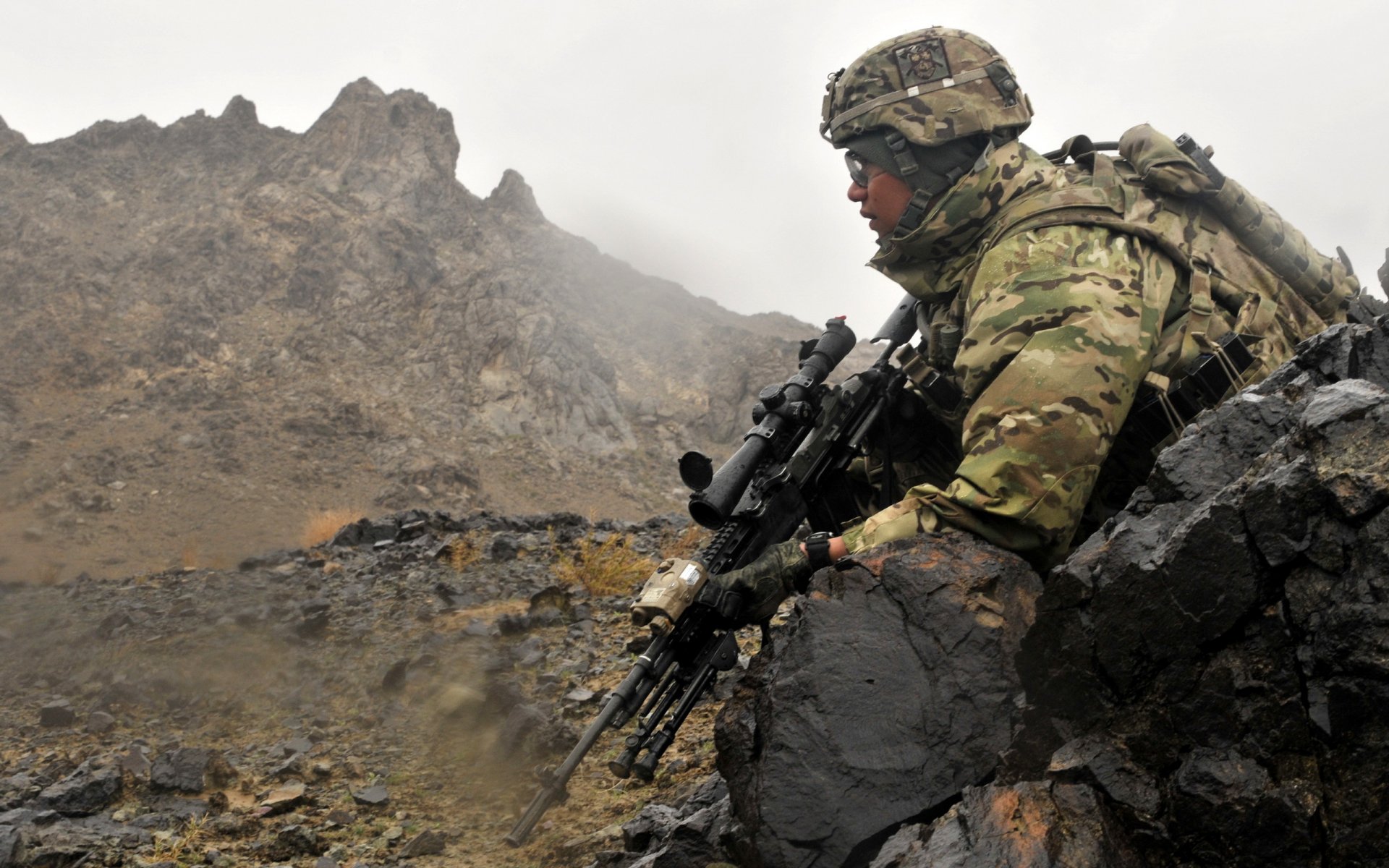 men weapon the army