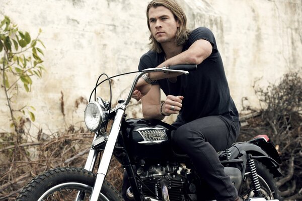Chris Hemsworth with the image of a brutal biker
