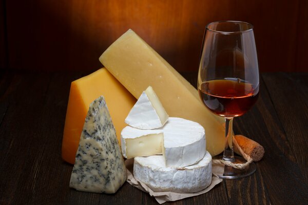 Fine red wine with cheese