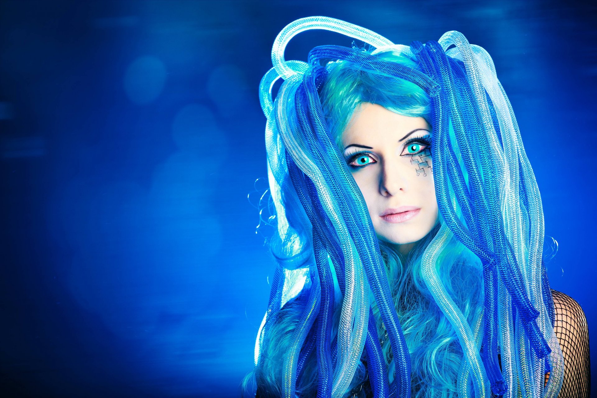 girl goth view hair eyes blue