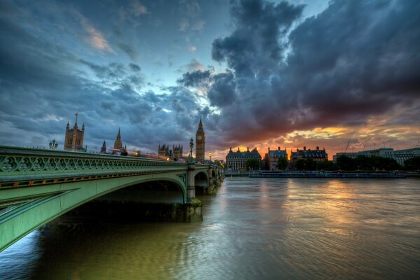London s Westminster Bridge at sunset