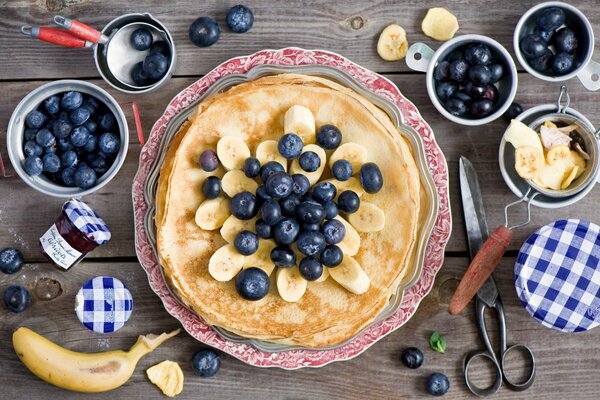 Blueberries and banana jam with pancakes