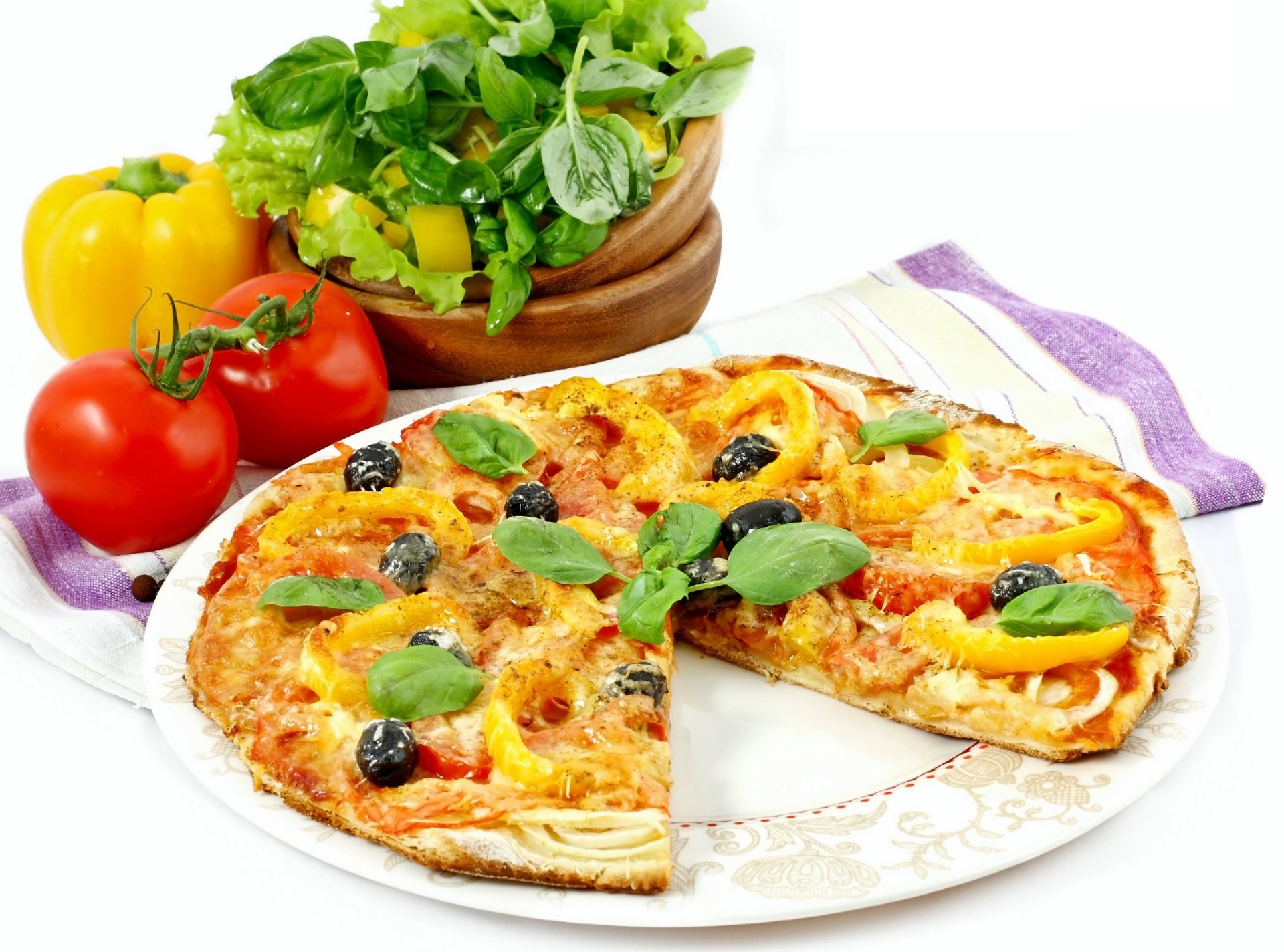 pizza italian cuisine tomato onion greens bell pepper olive meat cheese dish torment green pepper olives towel