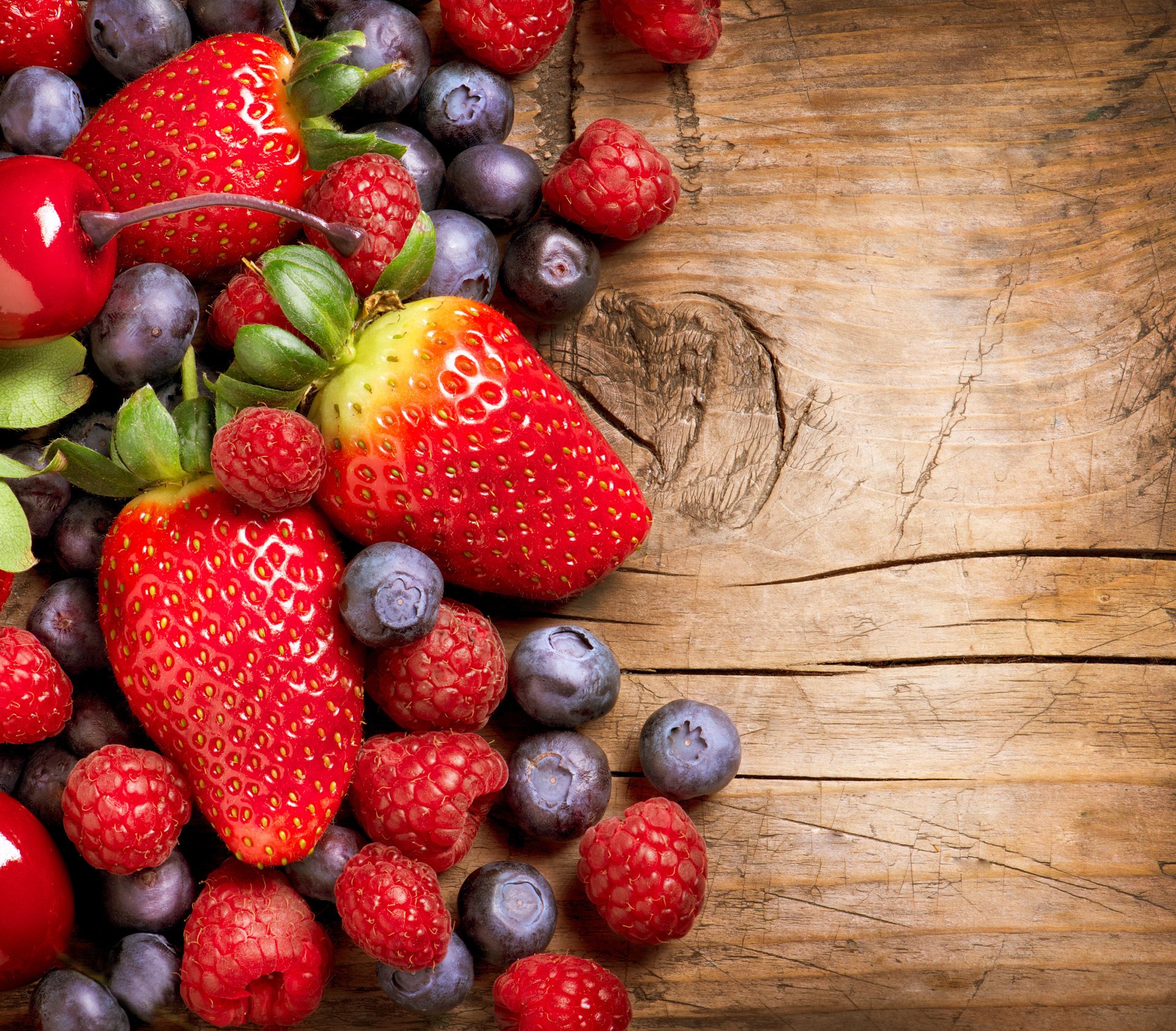 fruit berries food strawberry raspberry currant