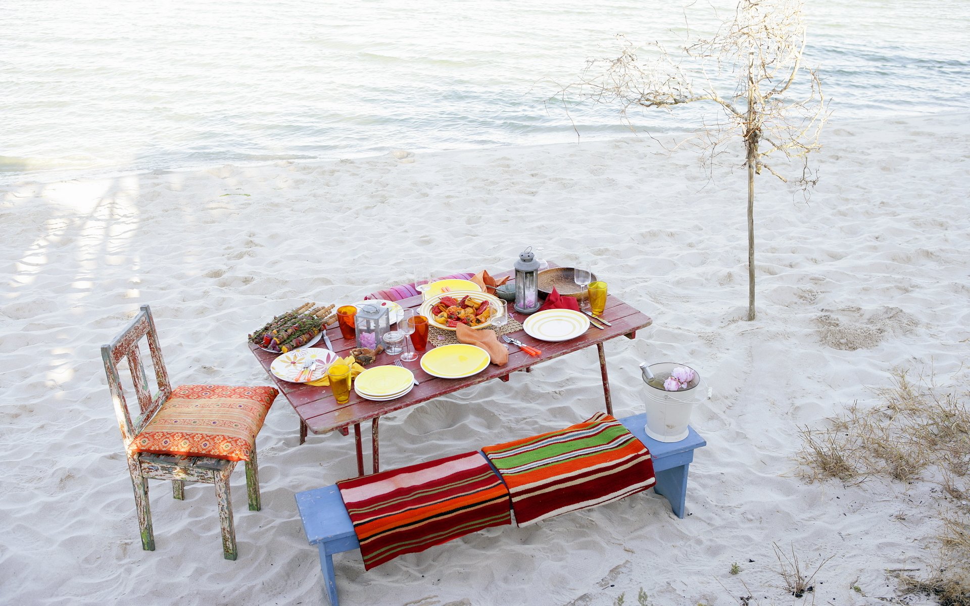 food table beach