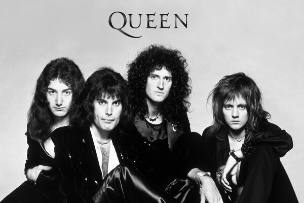 Photo of the Queen group for the poster