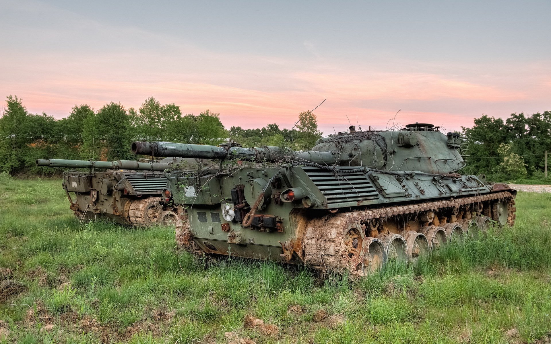 tanks weapon the field