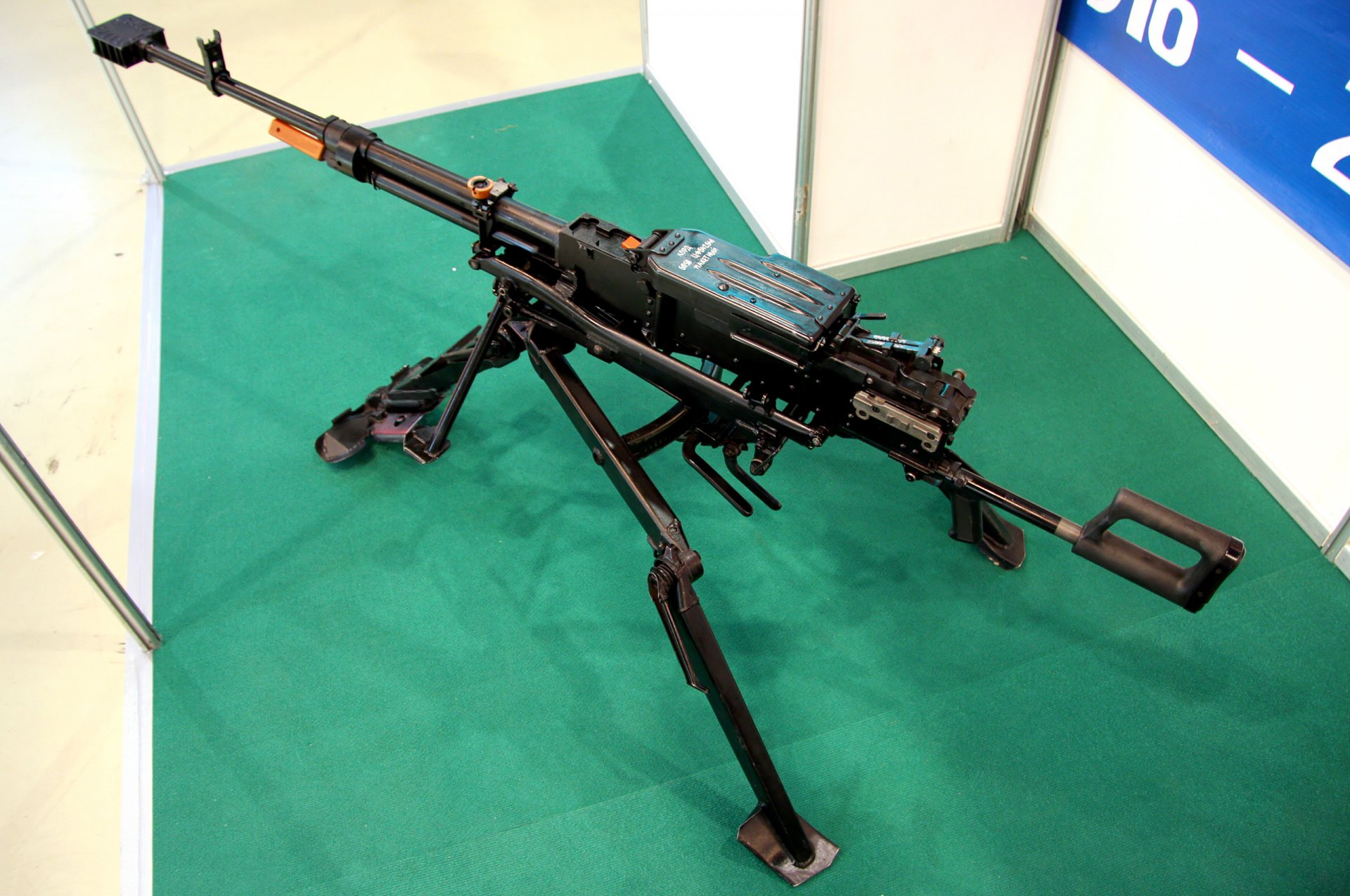 cord russia magnum belt food chuck 12.7 × 108mm developed by 1997 year weight gun body 5kg machine 6t7 -16kg machine 6t19 -7kg sighting range 2000 m length trunk 1070mm rate 650-800 shots min initial to