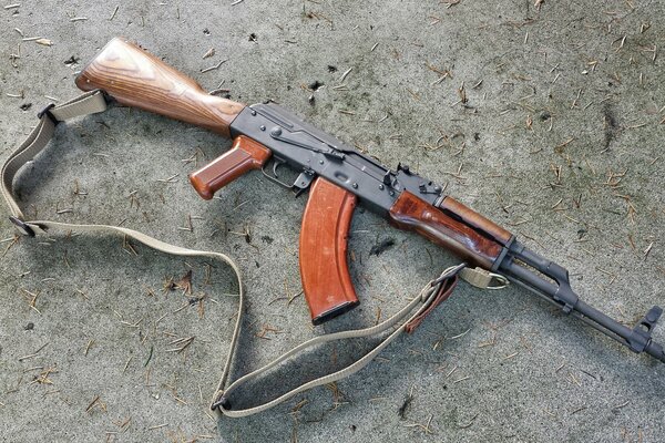 Photo of a Kalashnikov assault rifle on the ground