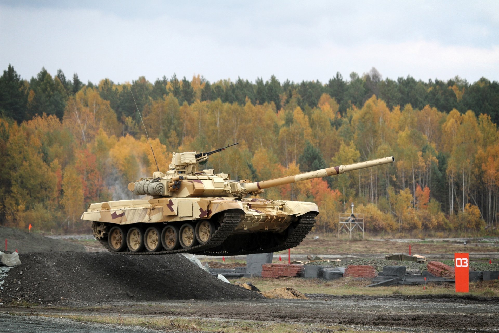 tank t-90s t-90 uralvagonzavod russia arms expo 2013 forest trampoline jump flight