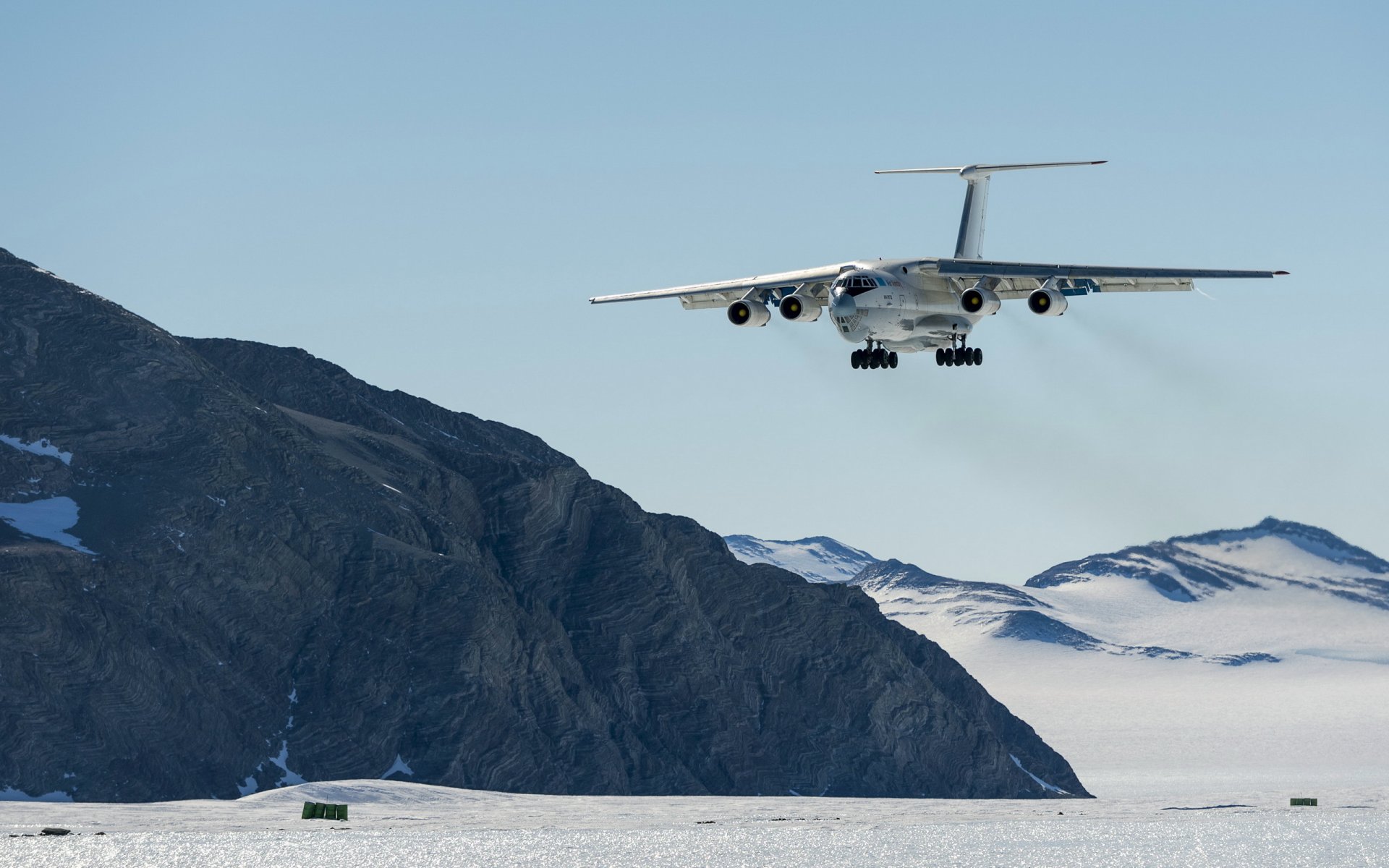 plane mountain aviation
