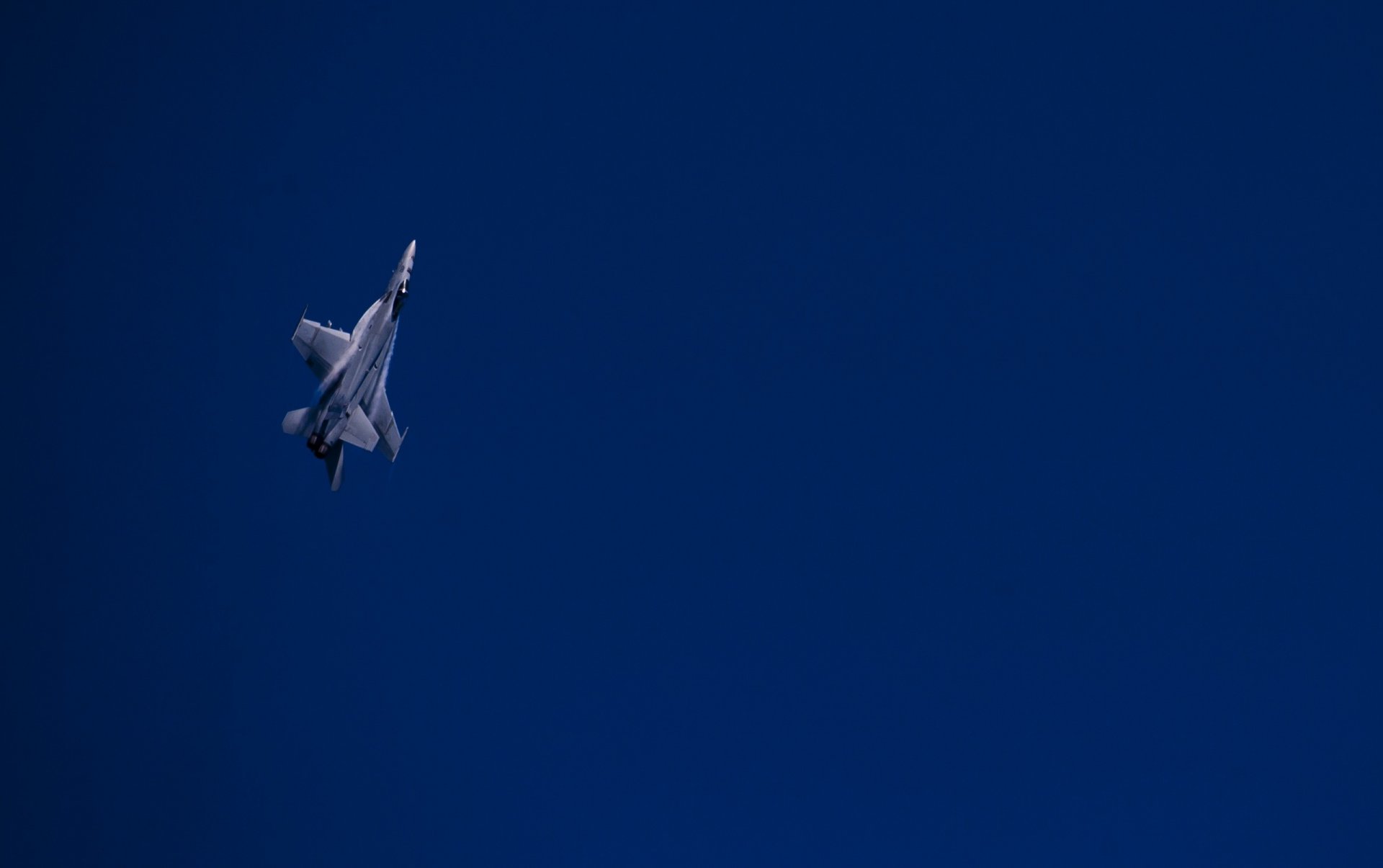 plane hornet f/a 18