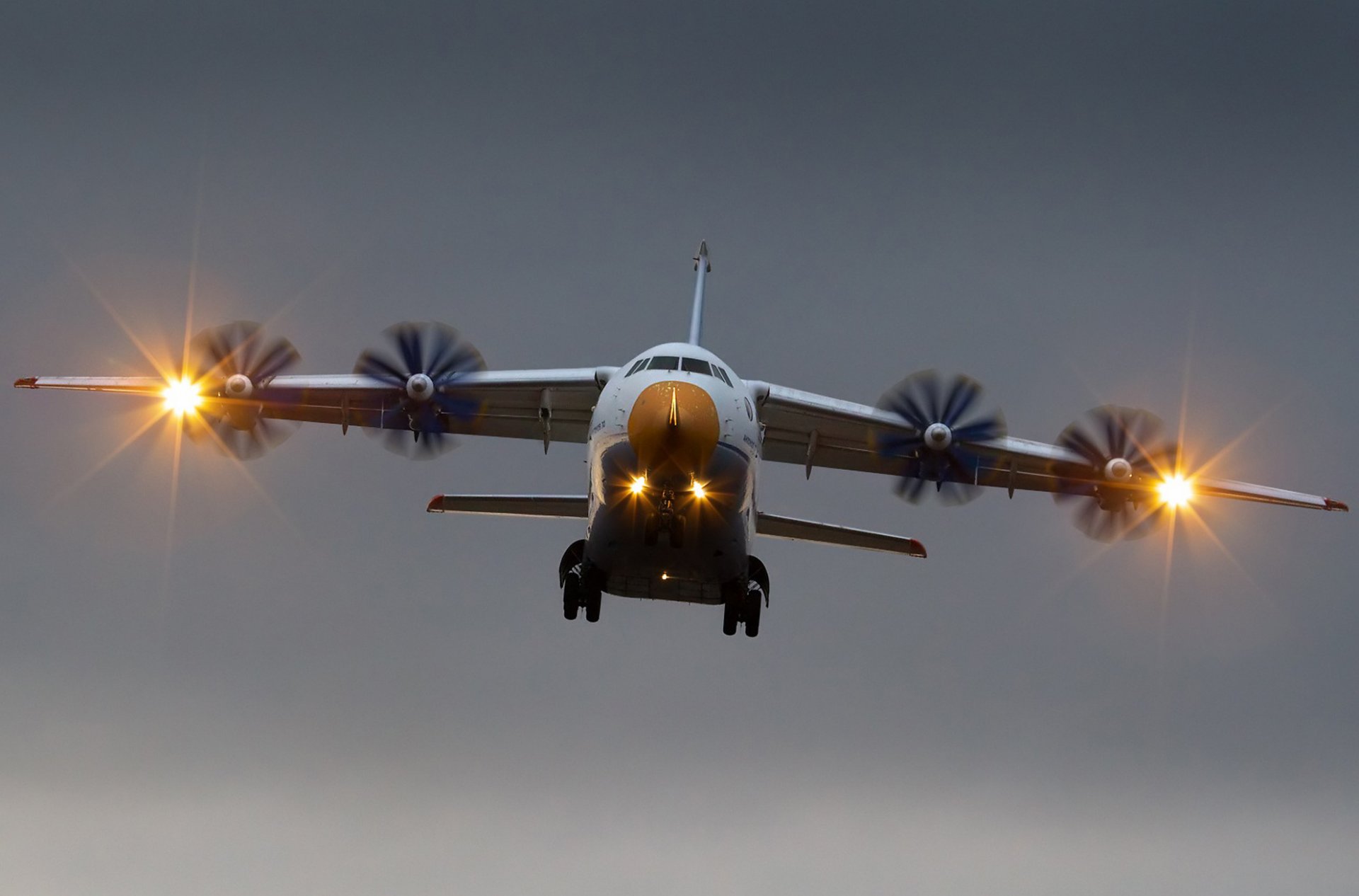 an-70 aviation freighter