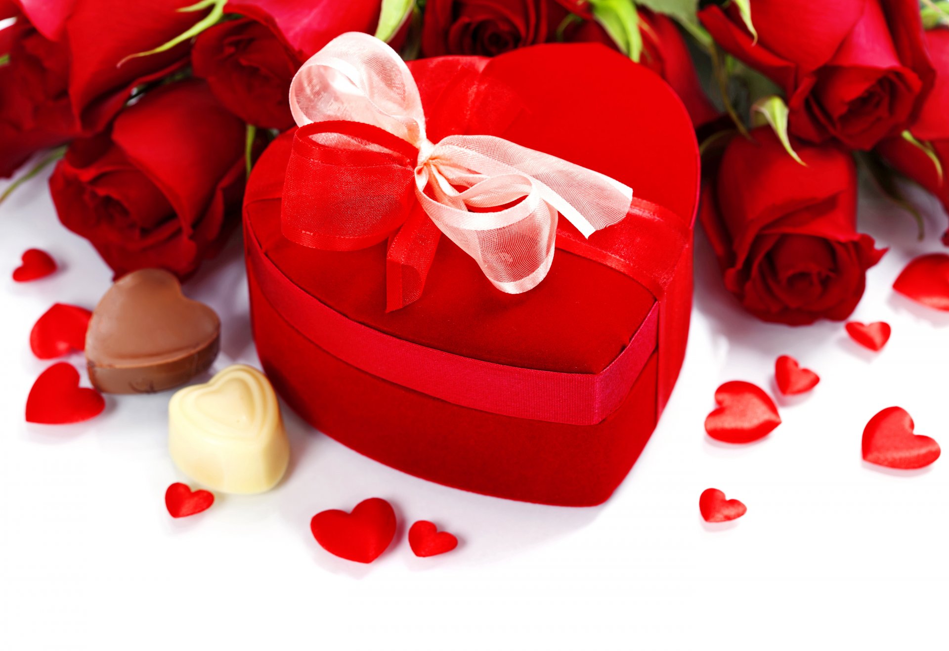 love romantic roses bouquet heart gift candy chocolate