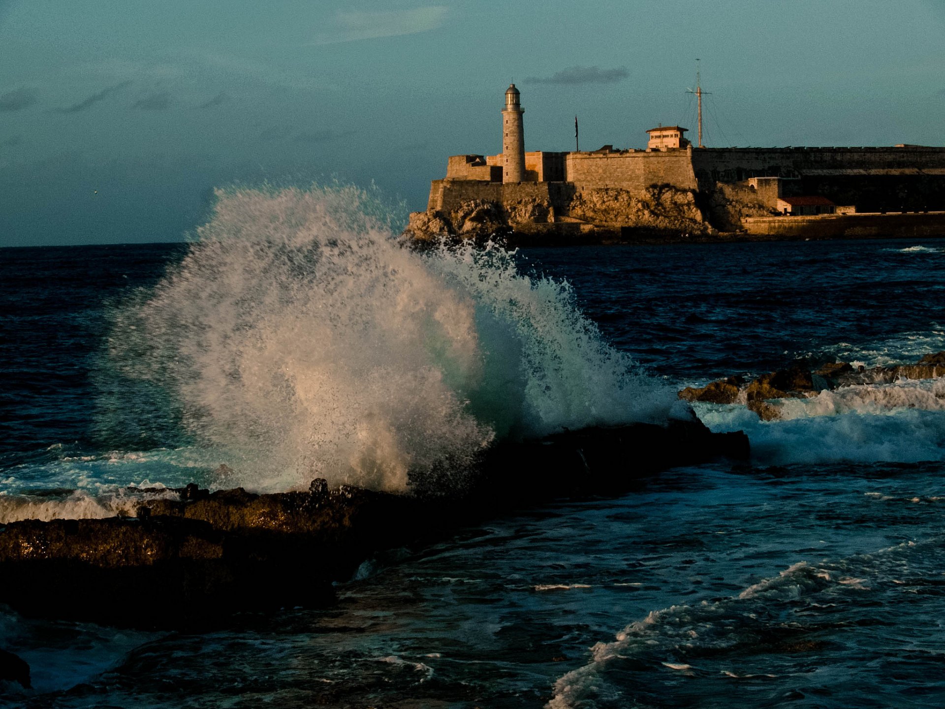 ea lighthouse waves spray