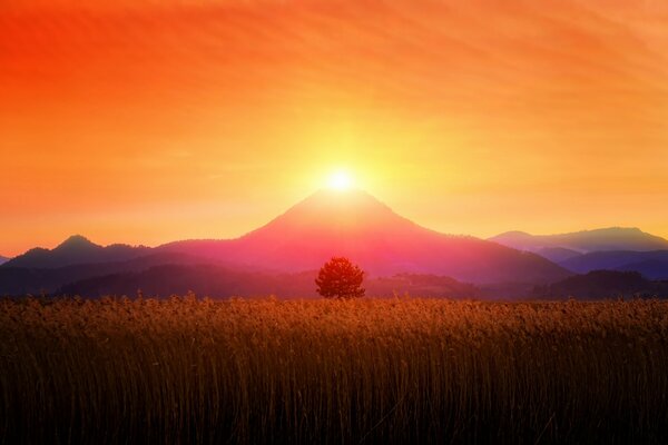 Crimson sunset, crimson mountains